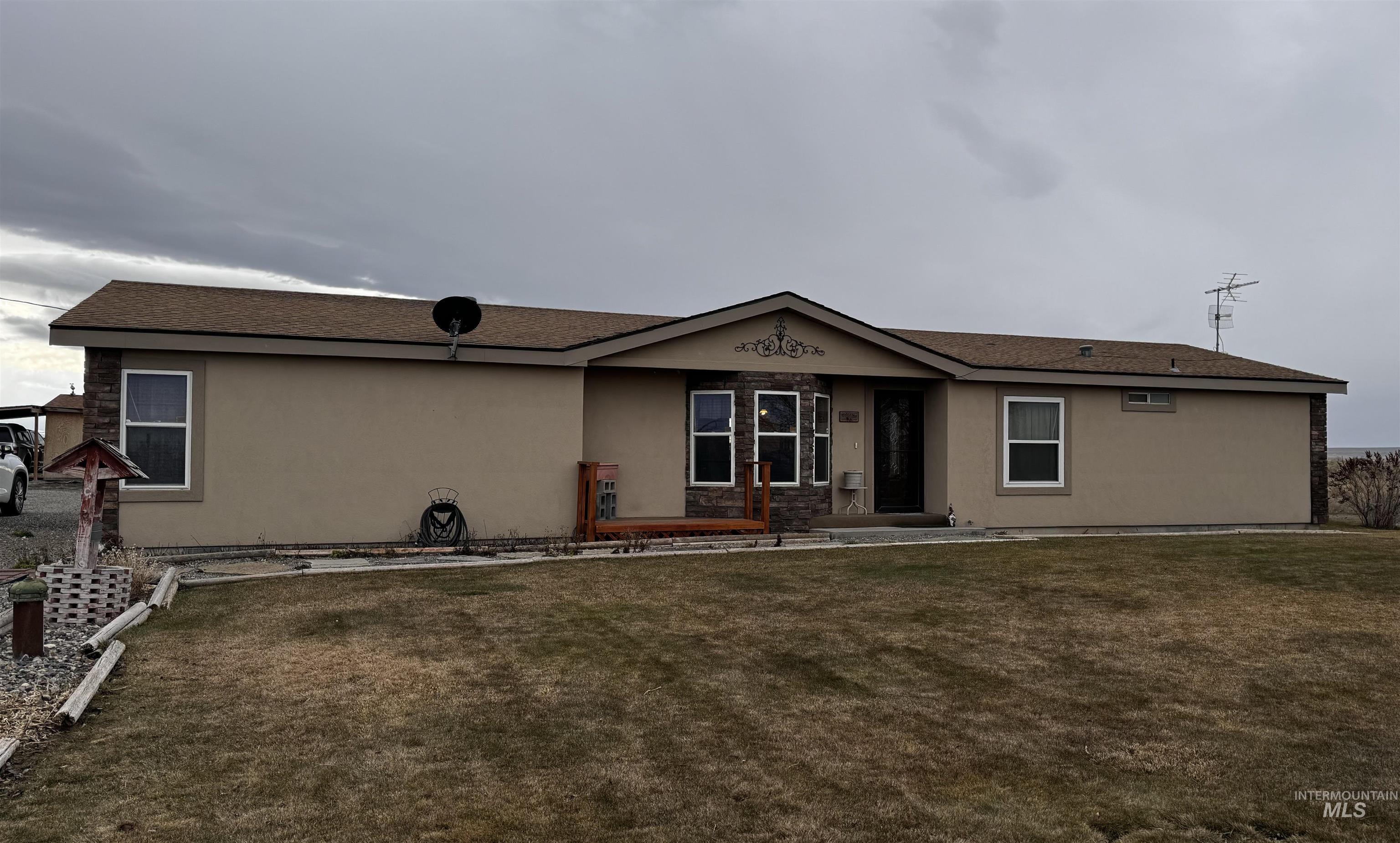3075 N 2600 E, Twin Falls, Idaho 83301-0473, 3 Bedrooms, 2 Bathrooms, Residential For Sale, Price $650,000,MLS 98899540