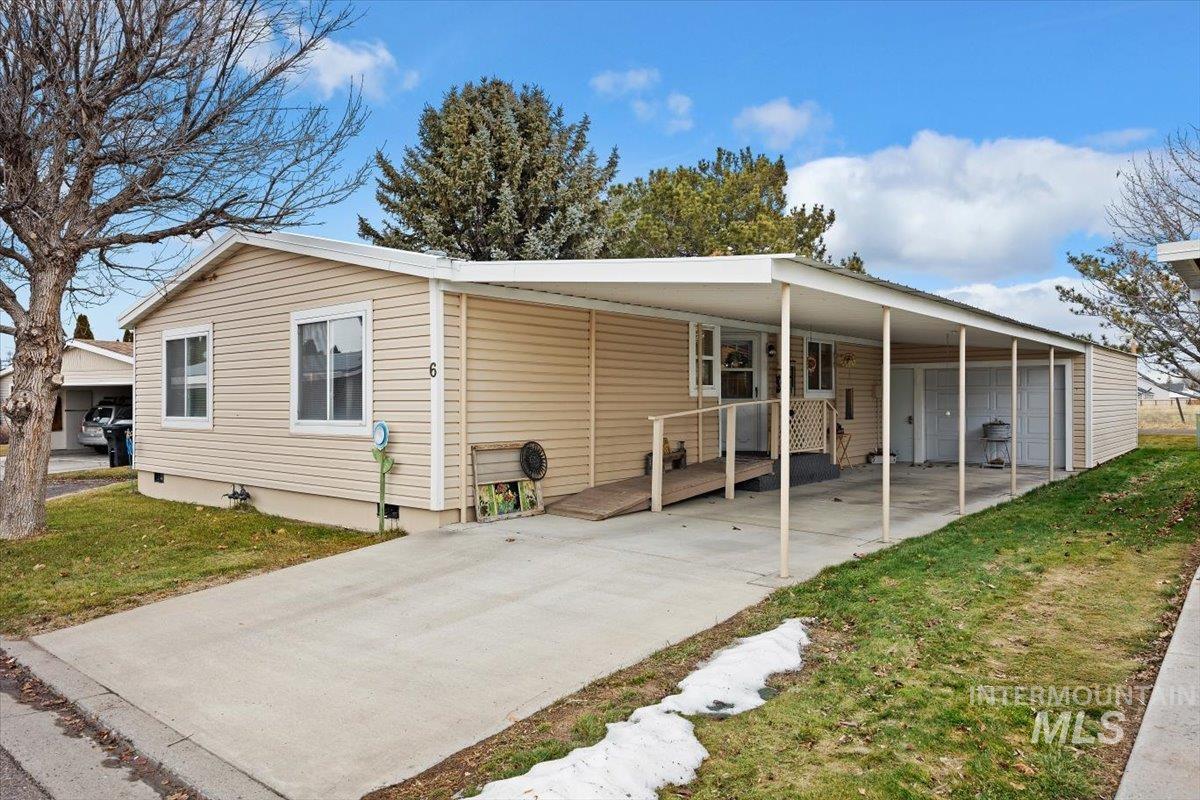910 Moonglo Rd, Buhl, Idaho 83316, 2 Bedrooms, 2 Bathrooms, Residential For Sale, Price $127,000,MLS 98899555