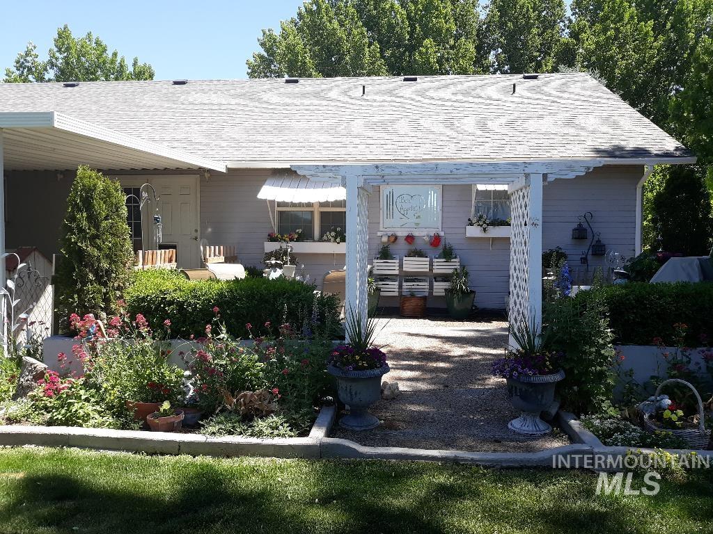 87 Sunnyside Dr, Jerome, Idaho 83338, 3 Bedrooms, 2 Bathrooms, Residential For Sale, Price $524,900,MLS 98899622