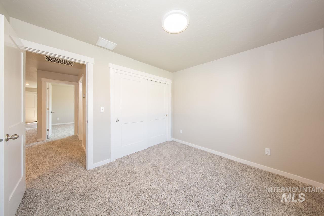 1841 Regency Way, Emmett, Idaho 83617, 3 Bedrooms, 2 Bathrooms, Residential For Sale, Price $399,300, 98899652