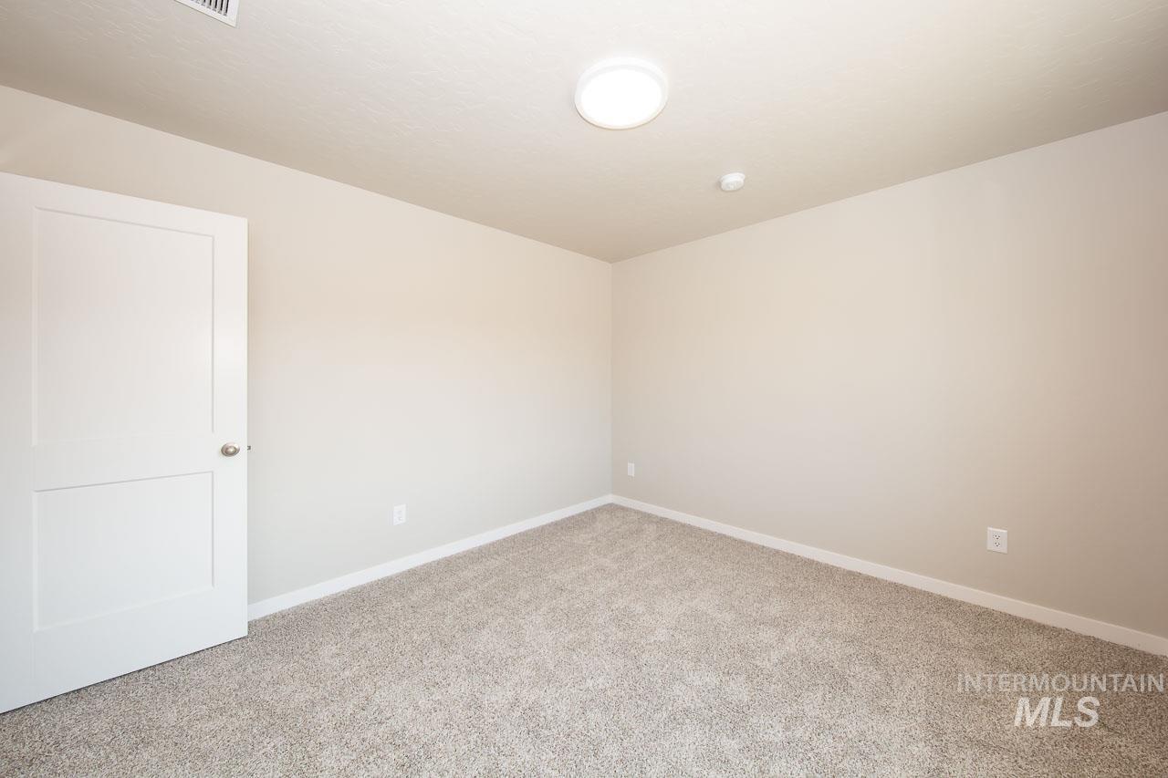 1841 Regency Way, Emmett, Idaho 83617, 3 Bedrooms, 2 Bathrooms, Residential For Sale, Price $399,300, 98899652