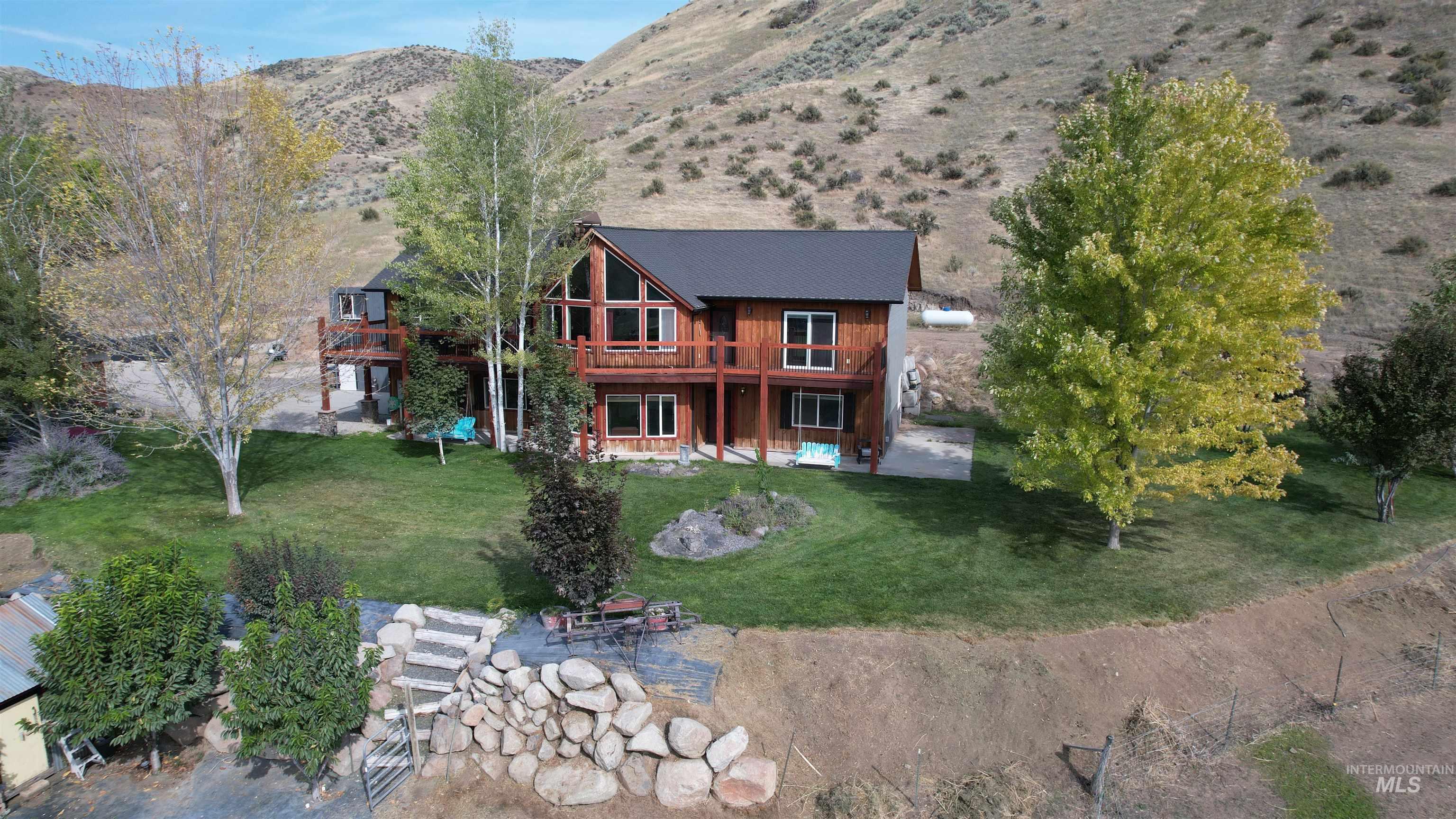 11714 Chukar Ridge Lane, Horseshoe Bend, Idaho 83629, 4 Bedrooms, 3 Bathrooms, Residential For Sale, Price $889,900,MLS 98899664