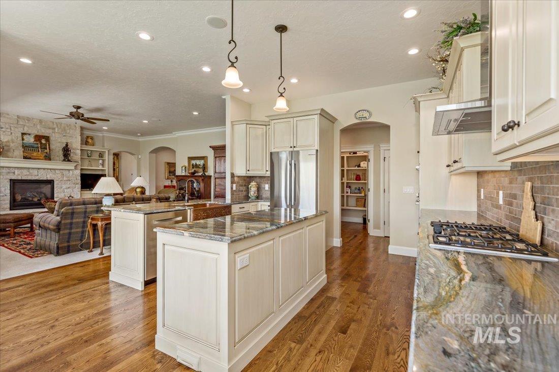 6445 Little Freezeout Rd, Caldwell, Idaho 83607, 3 Bedrooms, 3.5 Bathrooms, Farm & Ranch For Sale, Price $3,795,000, 98899675