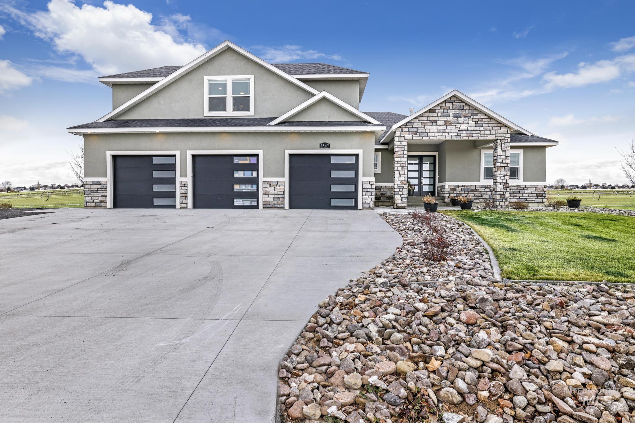 2547 E 3769 N, Twin Falls, Idaho 83301, 4 Bedrooms, 3 Bathrooms, Residential For Sale, Price $864,999,MLS 98899825