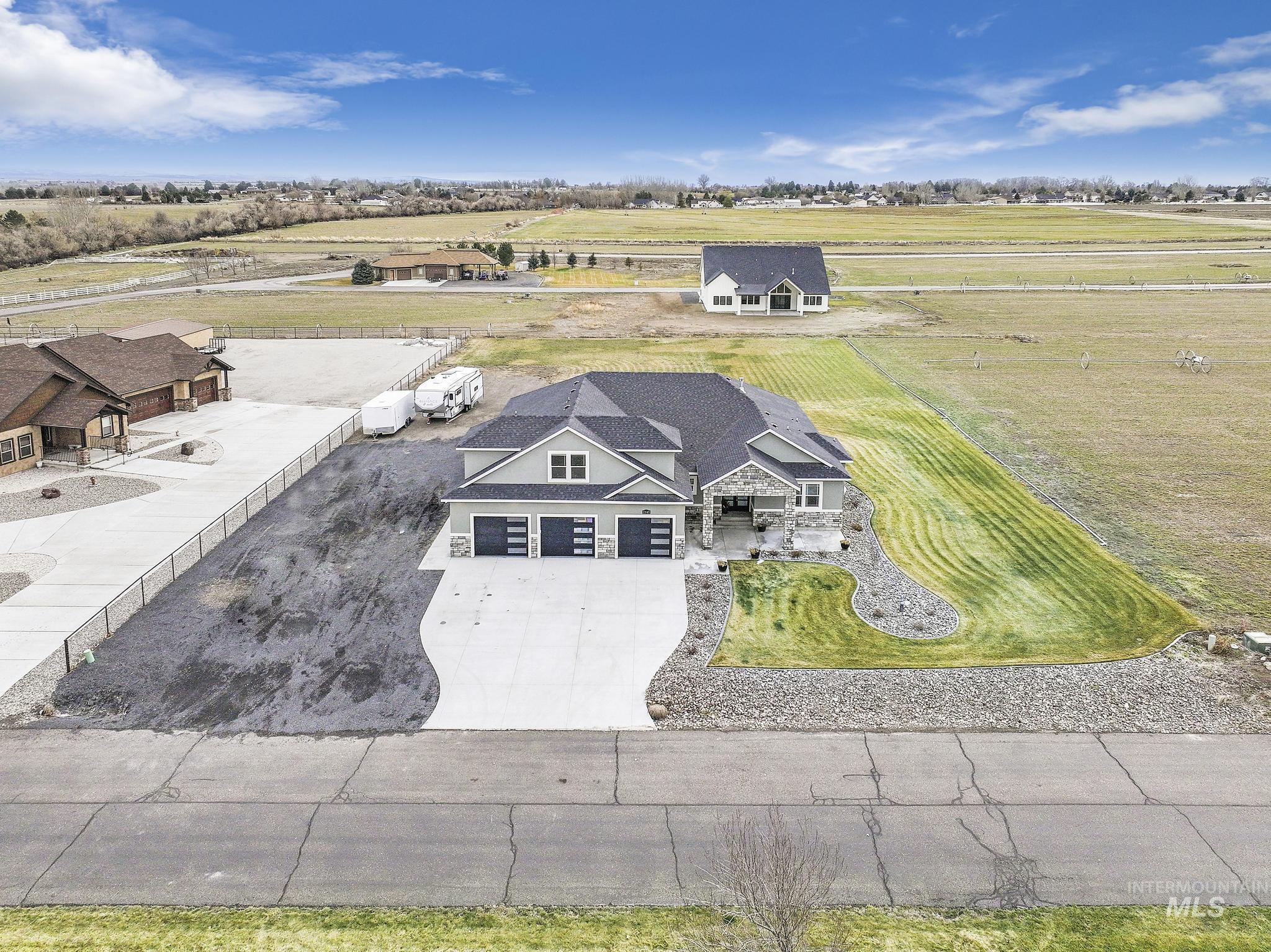 2547 E 3769 N, Twin Falls, Idaho 83301, 4 Bedrooms, 3 Bathrooms, Residential For Sale, Price $864,999,MLS 98899825