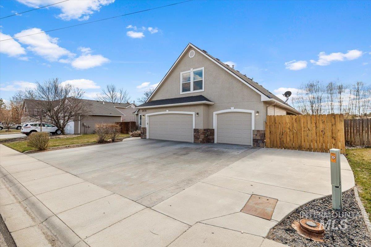 2935 S Skyview Drive, Nampa, Idaho 83686, 5 Bedrooms, 4 Bathrooms, Residential For Sale, Price $649,900,MLS 98899918