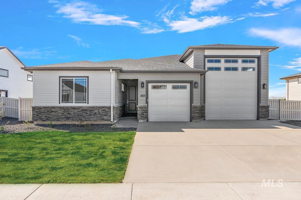 1423 Stirling Meadow St, Middleton, Idaho 83644, 3 Bedrooms, 2 Bathrooms, Residential For Sale, Price $554,990,MLS 98899920