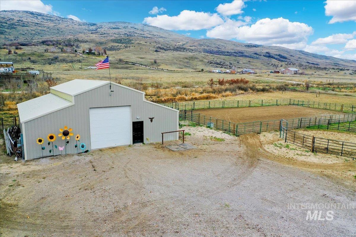 9965 Darnell Ln, Sweet, Idaho 83670-5080, 4 Bedrooms, 3.5 Bathrooms, Residential For Sale, Price $1,250,000,MLS 98899923