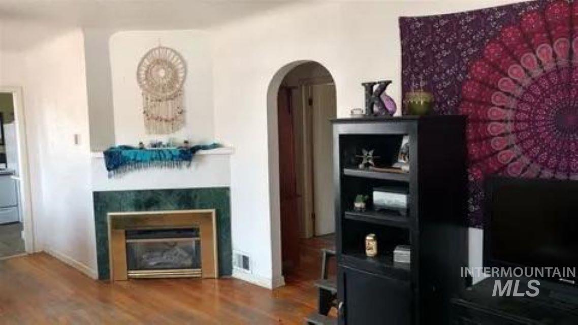 410 & 412 5th Street, Clarkston, Washington 99403, 3 Bedrooms, 1.5 Bathrooms, Residential Income For Sale, Price $290,000, 98900032