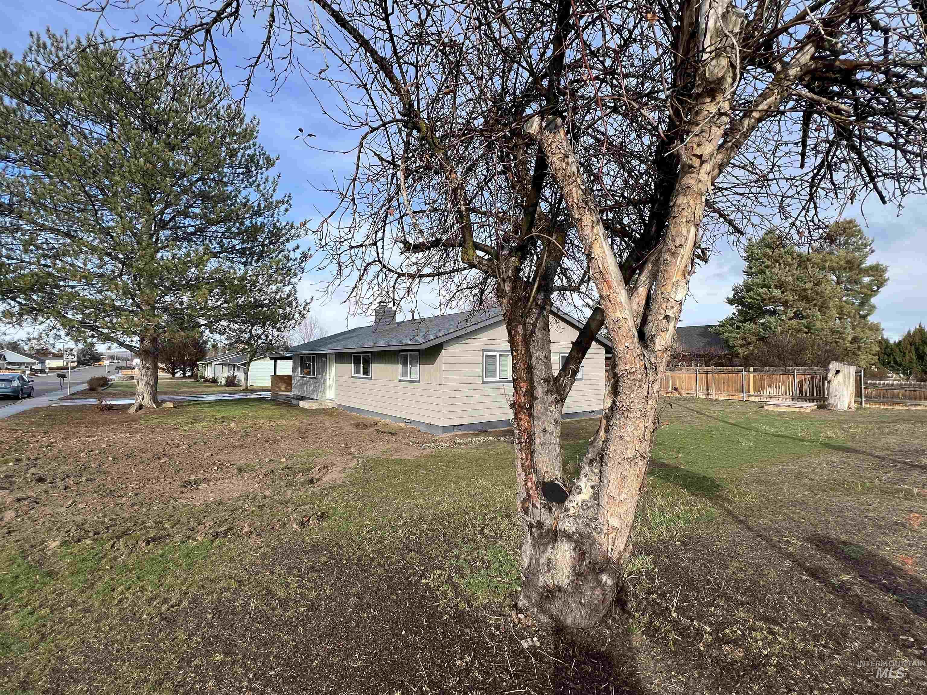1425 W Idaho, Ontario, Oregon 97914, 4 Bedrooms, 2 Bathrooms, Residential For Sale, Price $366,000, 98900178