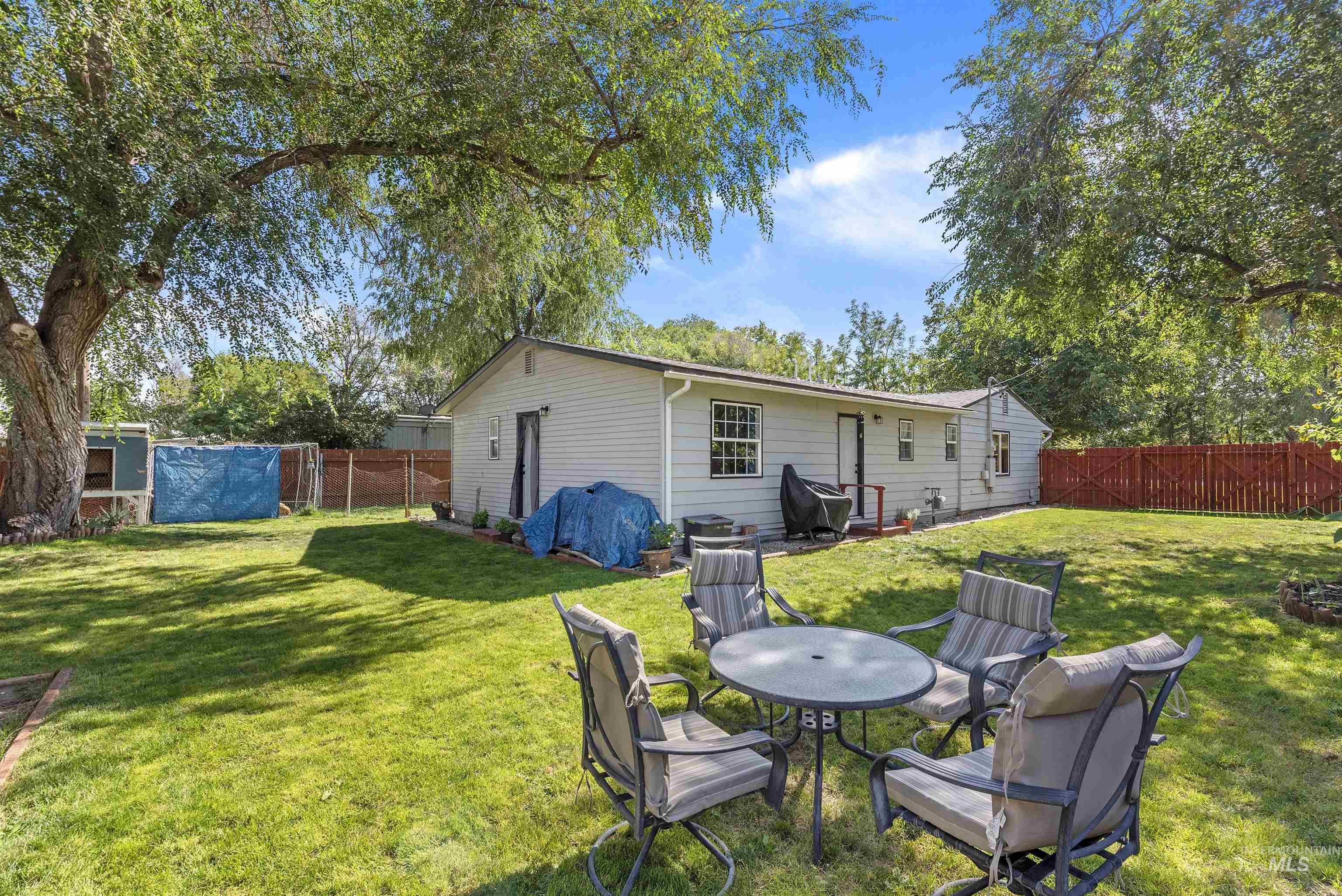 516 8th St N, Nampa, Idaho 83651, 3 Bedrooms, 2 Bathrooms, Residential For Sale, Price $359,900,MLS 98900203