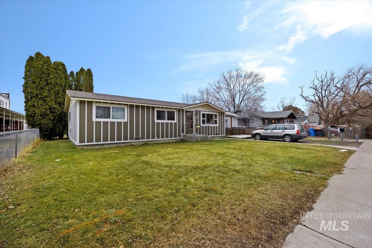 518 Ash Street and 1213 5th Avenue E, Twin Falls, Idaho 83301, 2 Bedrooms, 1.5 Bathrooms, Residential Income For Sale, Price $1,350,000,MLS 98900303