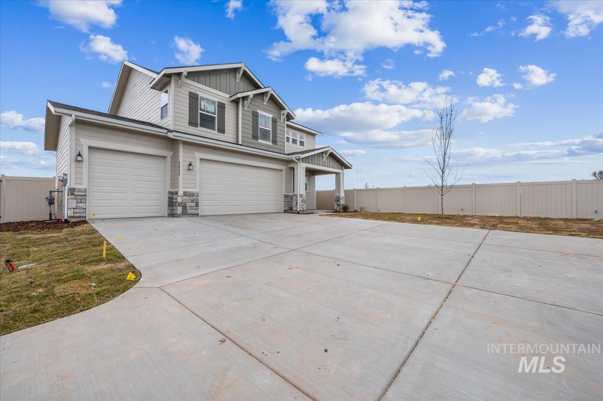 4456 S Redwater Ave, Meridian, Idaho 83642, 3 Bedrooms, 2.5 Bathrooms, Residential For Sale, Price $499,999,MLS 98900387