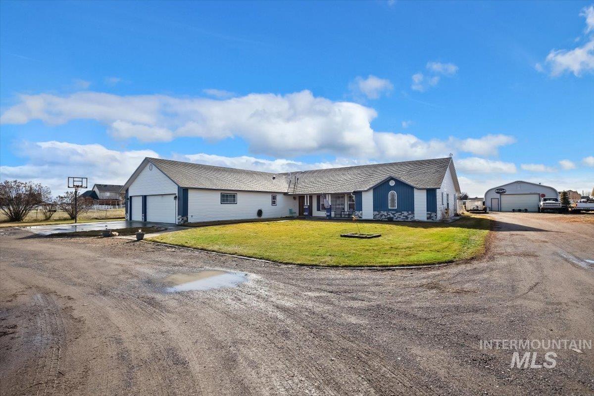 45 E 200 S, Burley, Idaho 83318, 4 Bedrooms, 3 Bathrooms, Residential For Sale, Price $580,000,MLS 98900686