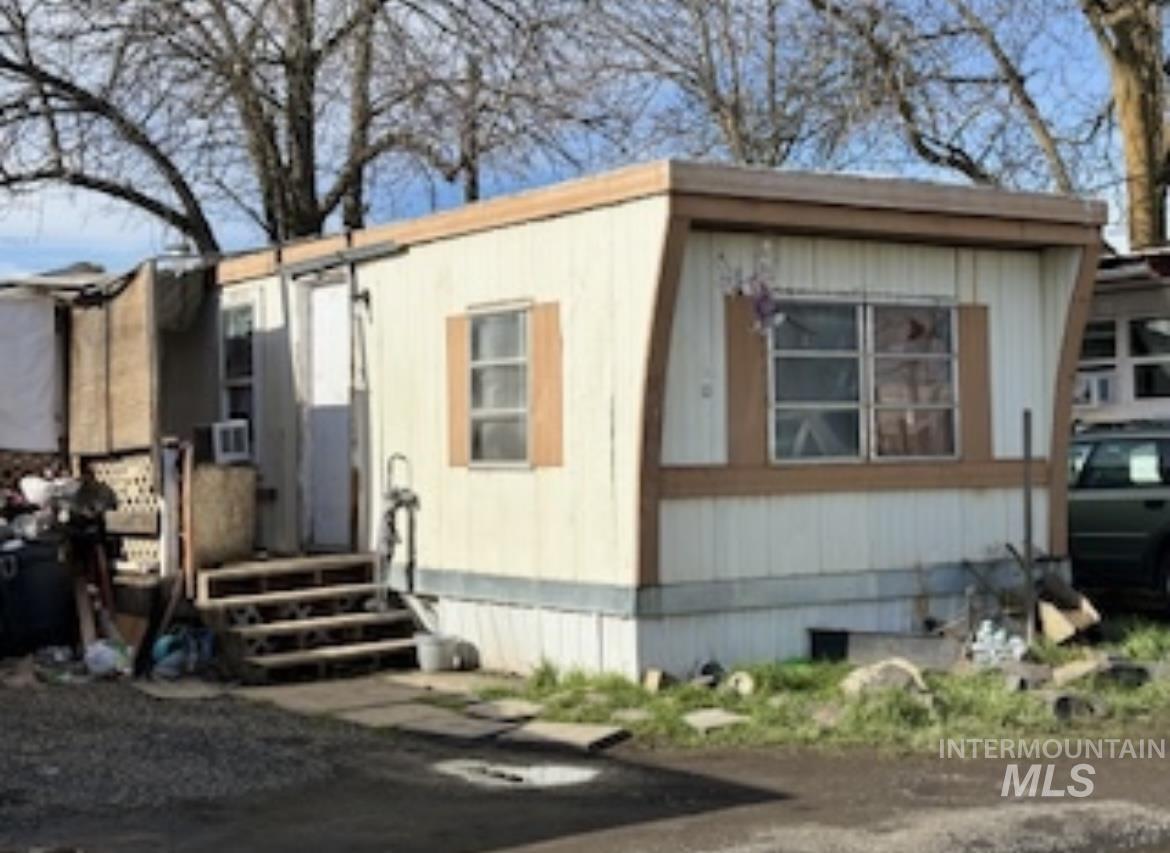 628 Burrell Ave., Lewiston, Idaho 83501, 2 Bedrooms, 1 Bathroom, Residential For Sale, Price $15,000,MLS 98900802