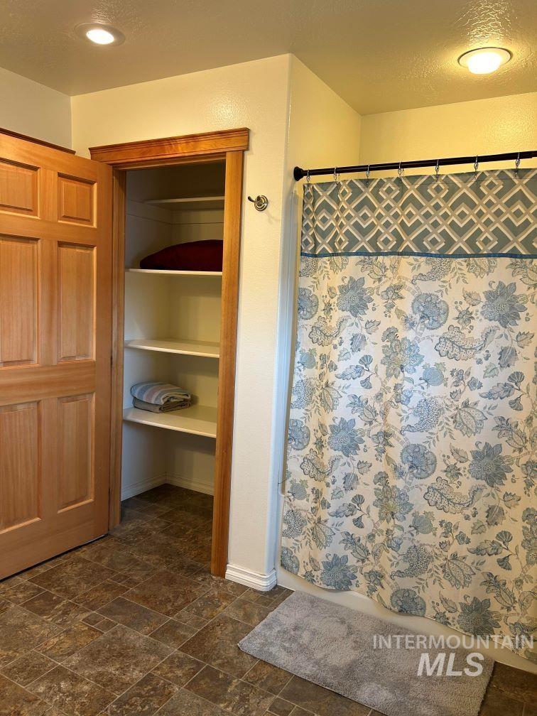 1401 E Road, Deary, Idaho 83823-9610, 3 Bedrooms, 2.5 Bathrooms, Farm & Ranch For Sale, Price $987,000, 98900944