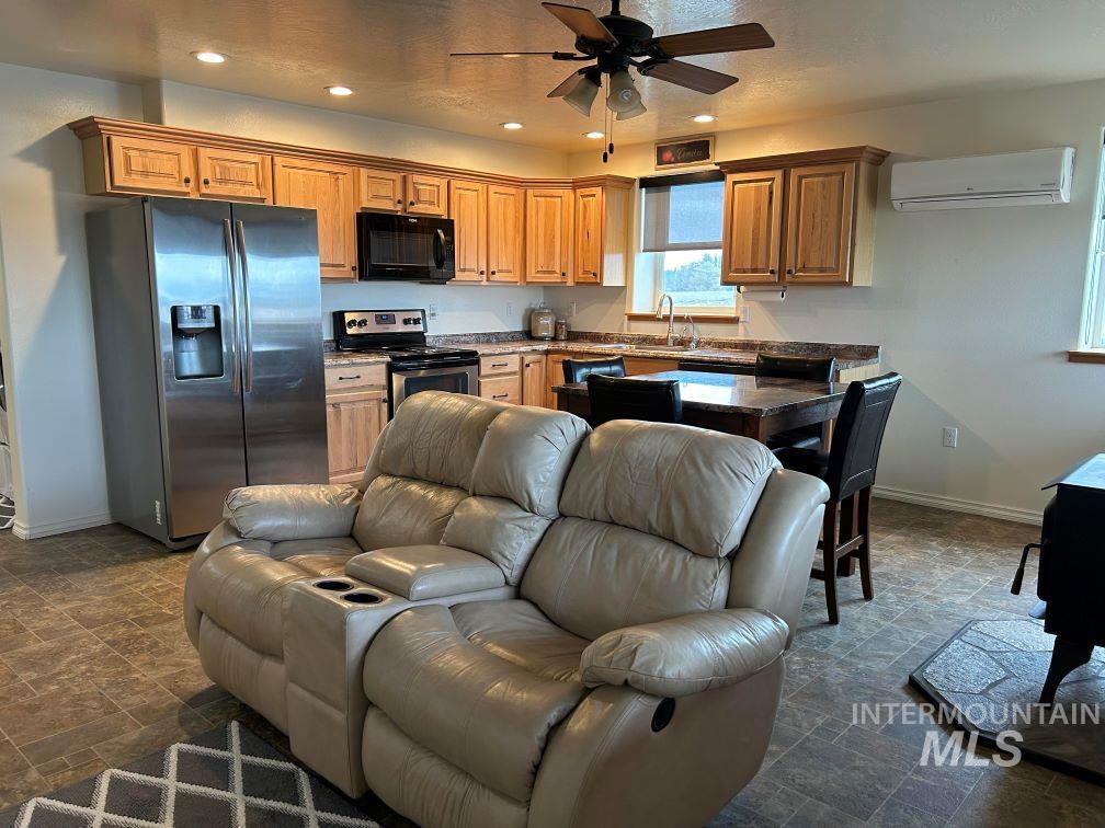 1401 E Road, Deary, Idaho 83823-9610, 3 Bedrooms, 2.5 Bathrooms, Farm & Ranch For Sale, Price $987,000, 98900944