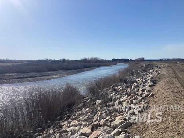 2117 Weiser River Rd, Weiser, Idaho 83672, 3 Bedrooms, 1.5 Bathrooms, Farm & Ranch For Sale, Price $3,500,000, 98901410