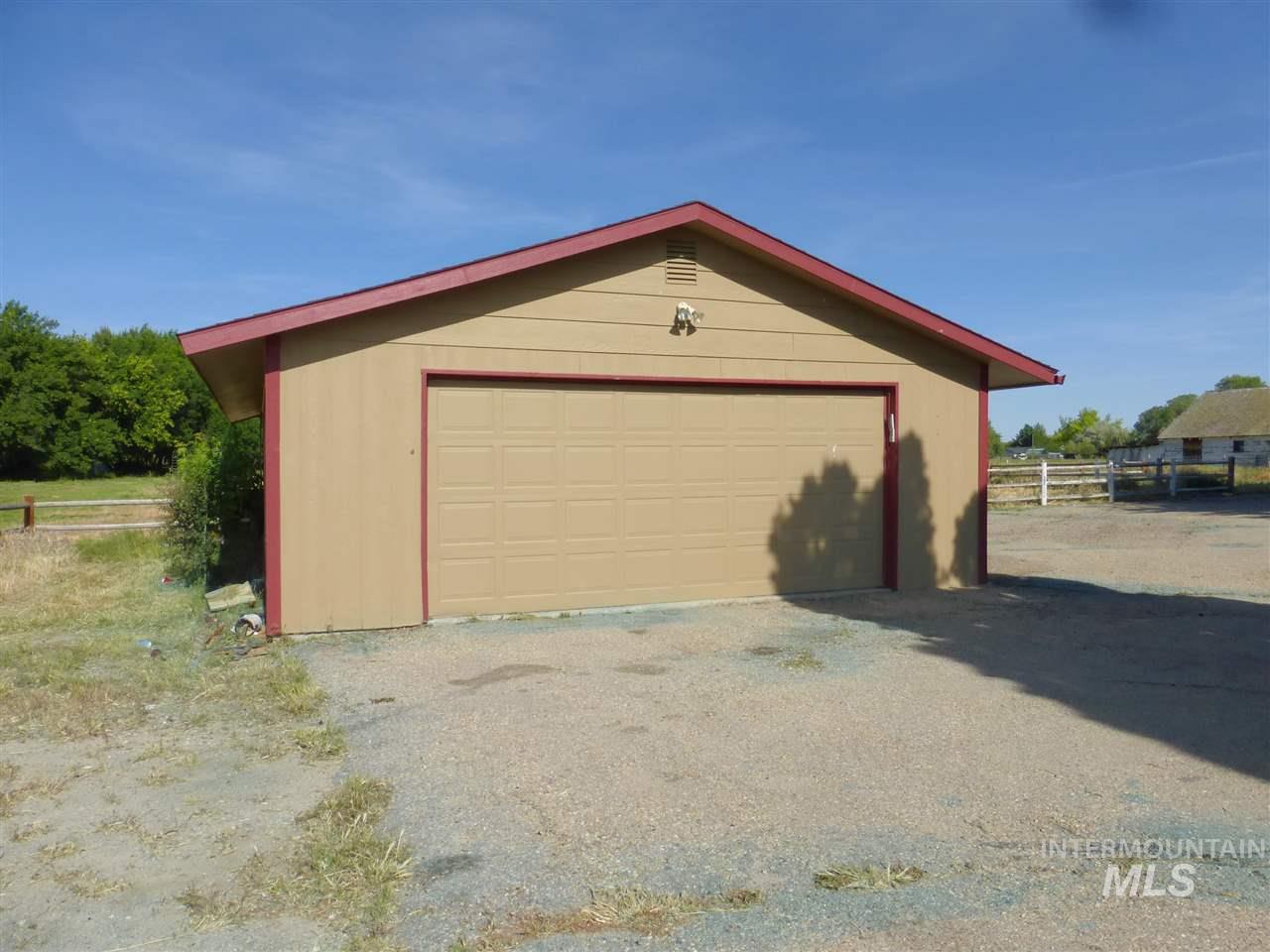 76 N Happy Valley Road, Nampa, Idaho 83687, 3 Bedrooms, 2 Bathrooms, Residential For Sale, Price $925,000,MLS 98901503