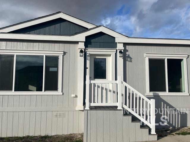 8533 Blue Hill Lane #134, Boise, Idaho 83716, 3 Bedrooms, 2 Bathrooms, Residential For Sale, Price $174,000, 98901550