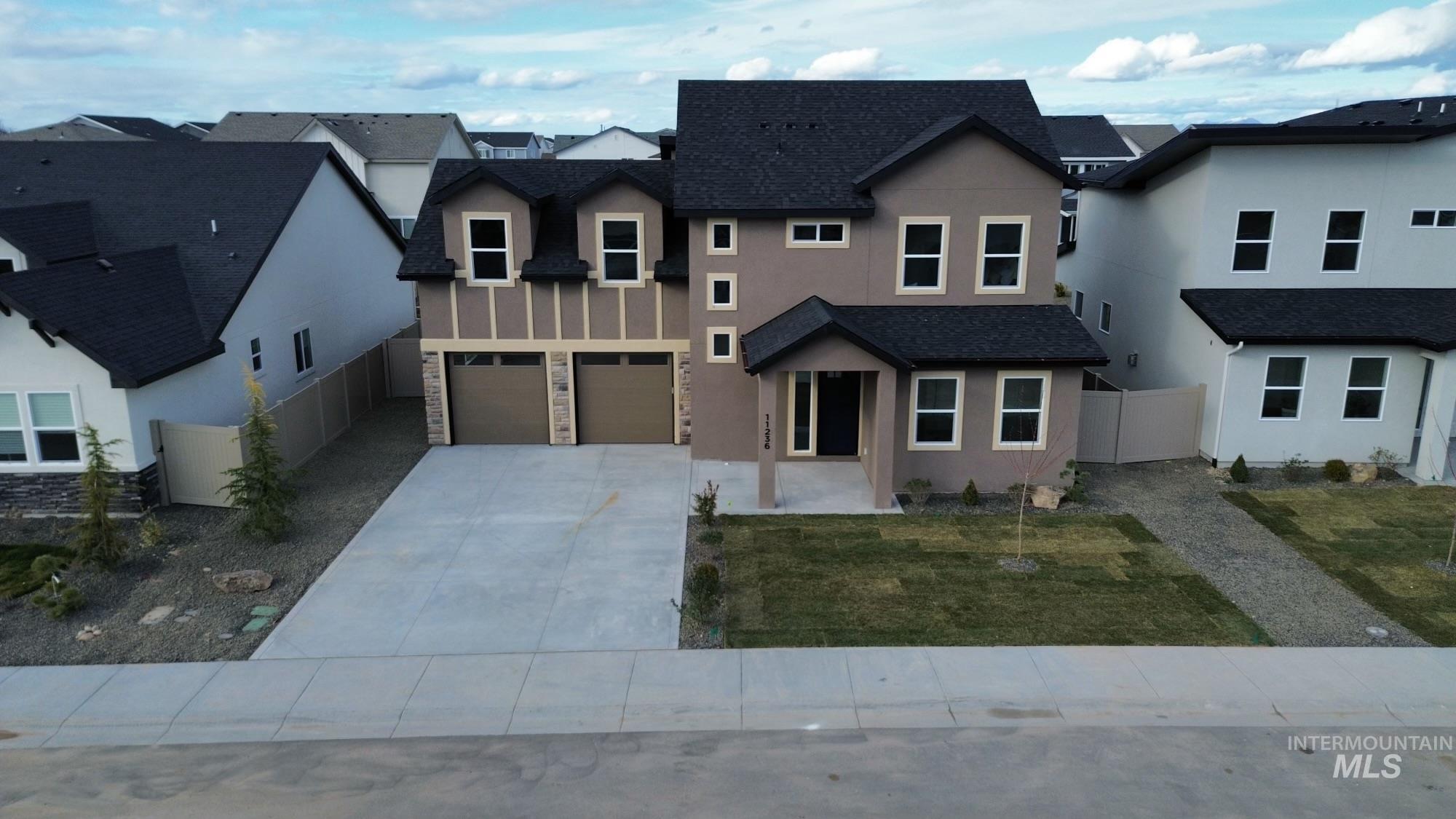 11236 White River St, Caldwell, Idaho 83605, 3 Bedrooms, 2.5 Bathrooms, Residential For Sale, Price $515,900,MLS 98901565