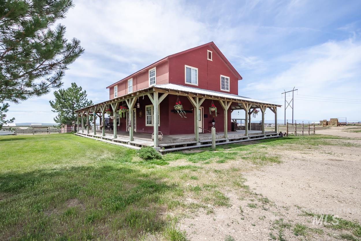 16973 S Vista Ave, Kuna, Idaho 83634, 3 Bedrooms, 2.5 Bathrooms, Farm & Ranch For Sale, Price $3,995,000, 98901889
