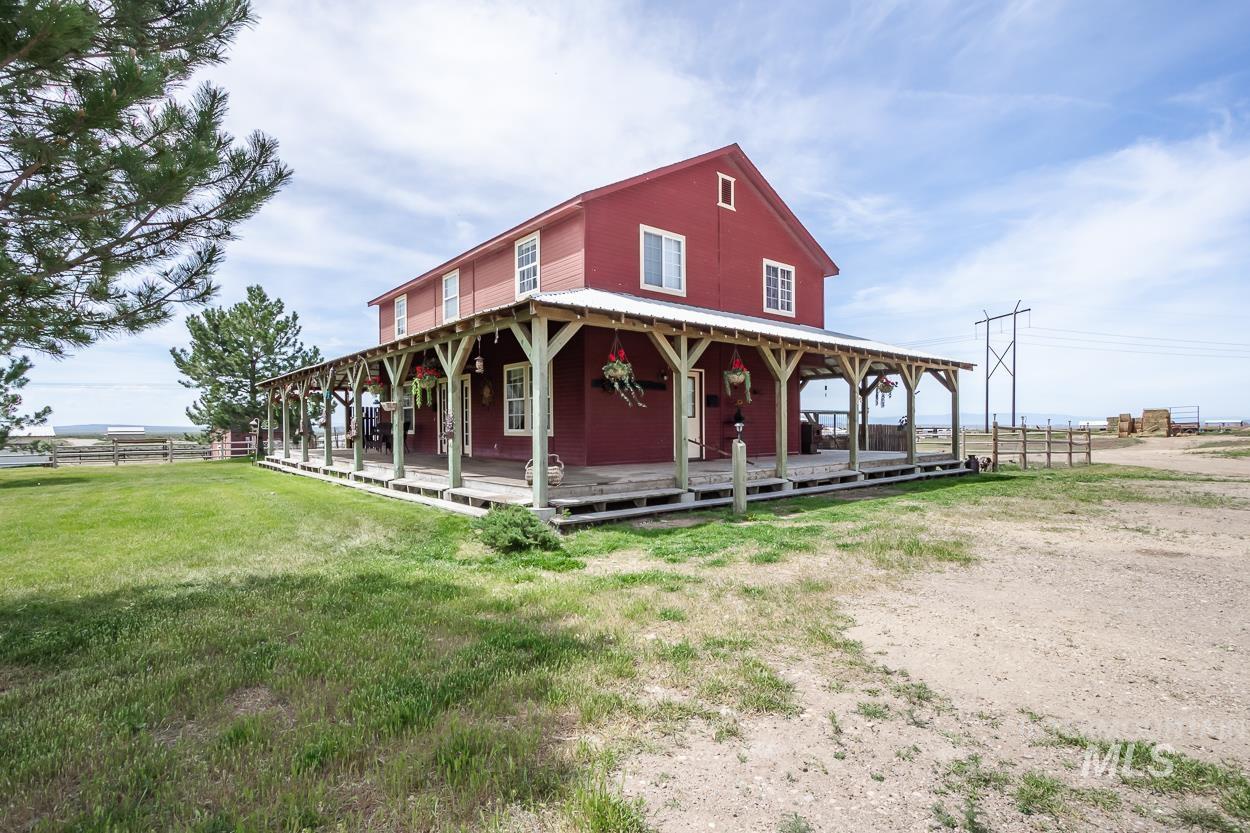 16973 S Vista Ave, Kuna, Idaho 83634, 3 Bedrooms, 2.5 Bathrooms, Farm & Ranch For Sale, Price $3,995,000,MLS 98901889