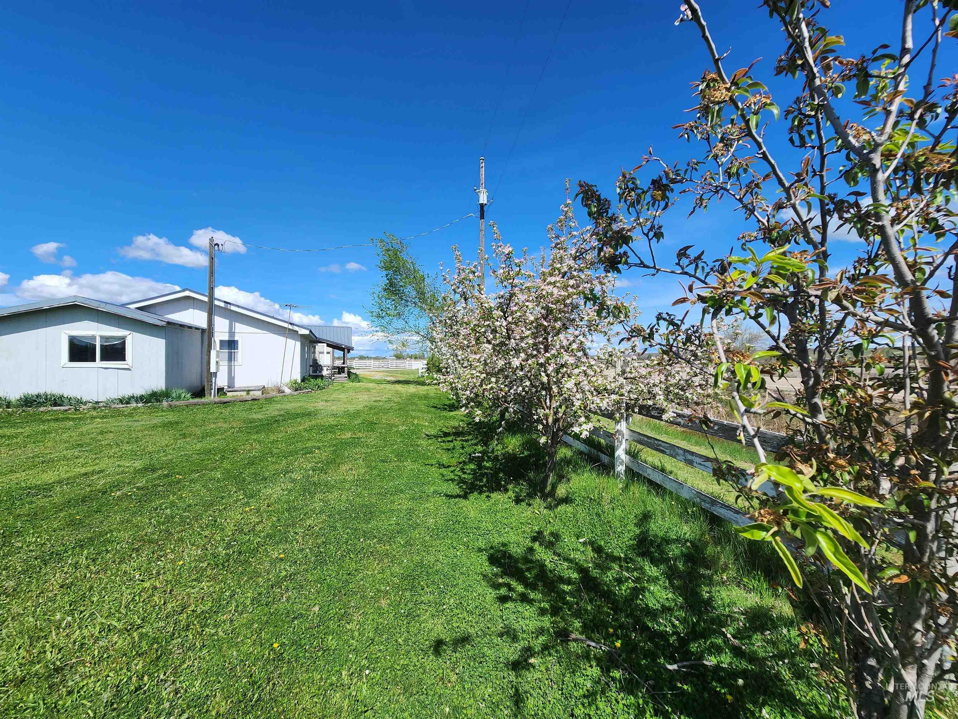 6715 HWY 52, New Plymouth, Idaho 83655, 3 Bedrooms, 2 Bathrooms, Farm & Ranch For Sale, Price $694,900,MLS 98902240