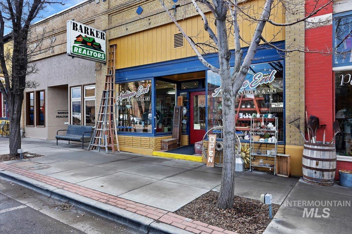 121 Broadway Ave S, Buhl, Idaho 83361, Business/Commercial For Sale, Price $289,000,MLS 98902253