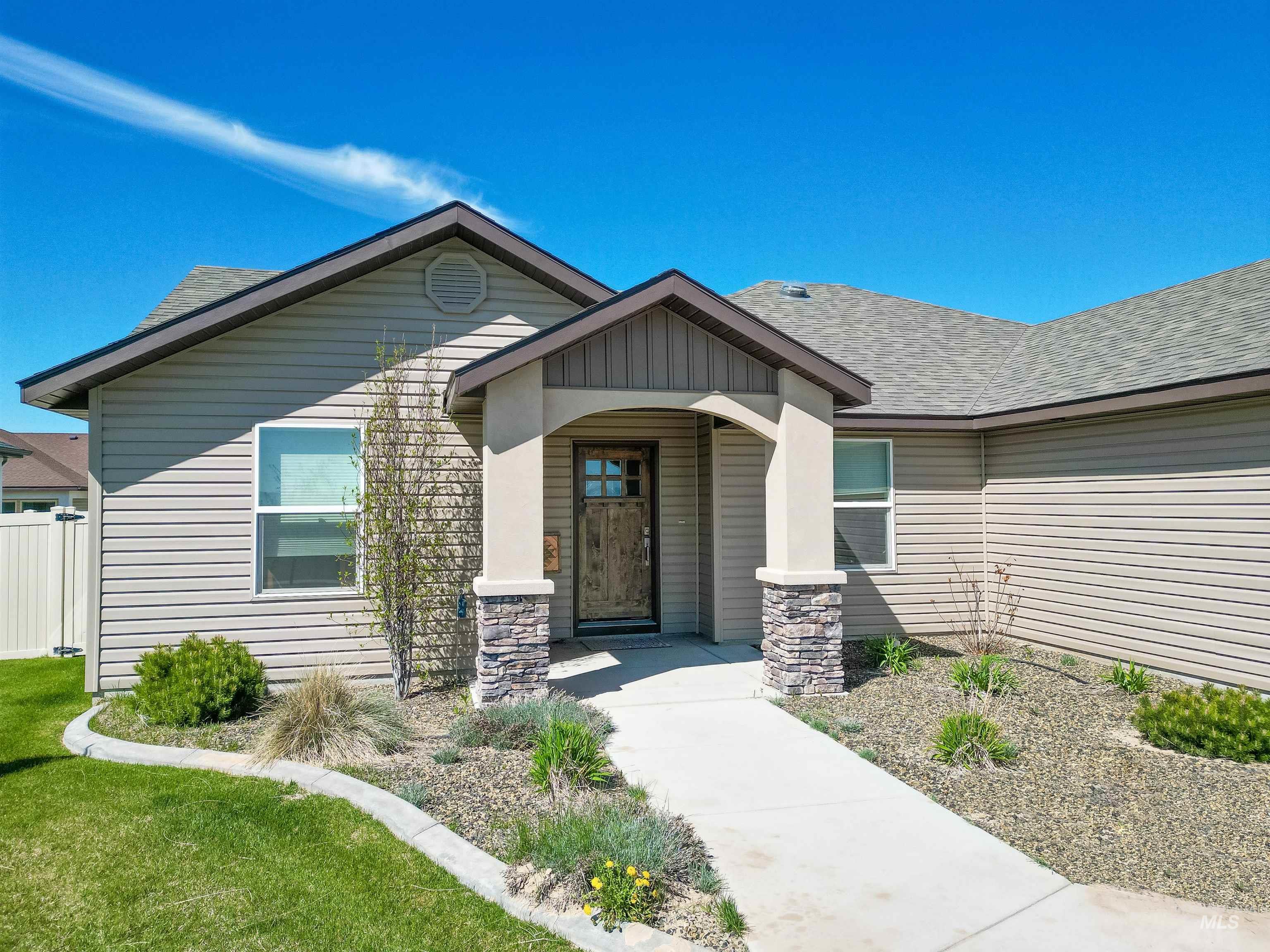 1024 Stonegate Ave, Kimberly, Idaho 83341, 4 Bedrooms, 2 Bathrooms, Residential For Sale, Price $429,000,MLS 98902291