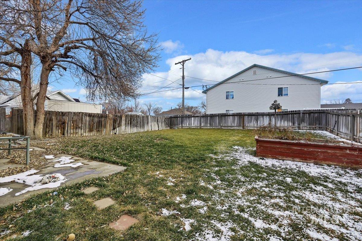 344/346 Ash Street, Twin Falls, Idaho 83301, 2 Bedrooms, 1 Bathroom, Residential Income For Sale, Price $304,000,MLS 98902338