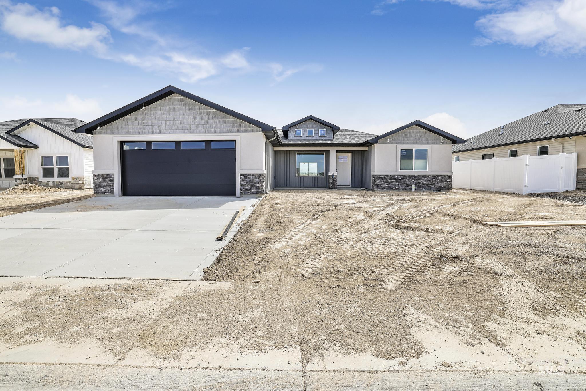 1155 Crestview Dr., Twin Falls, Idaho 83301, 4 Bedrooms, 2 Bathrooms, Residential For Sale, Price $397,500,MLS 98902476