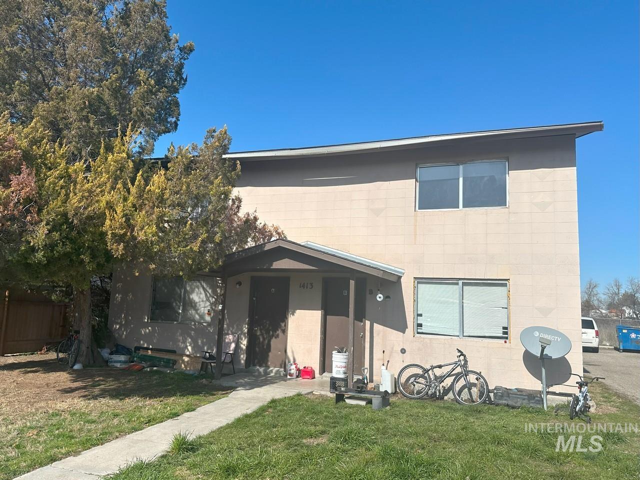 1413 Missoula Way, Caldwell, Idaho 83605-6396, 2 Bedrooms, 1.5 Bathrooms, Residential Income For Sale, Price $630,000,MLS 98902602