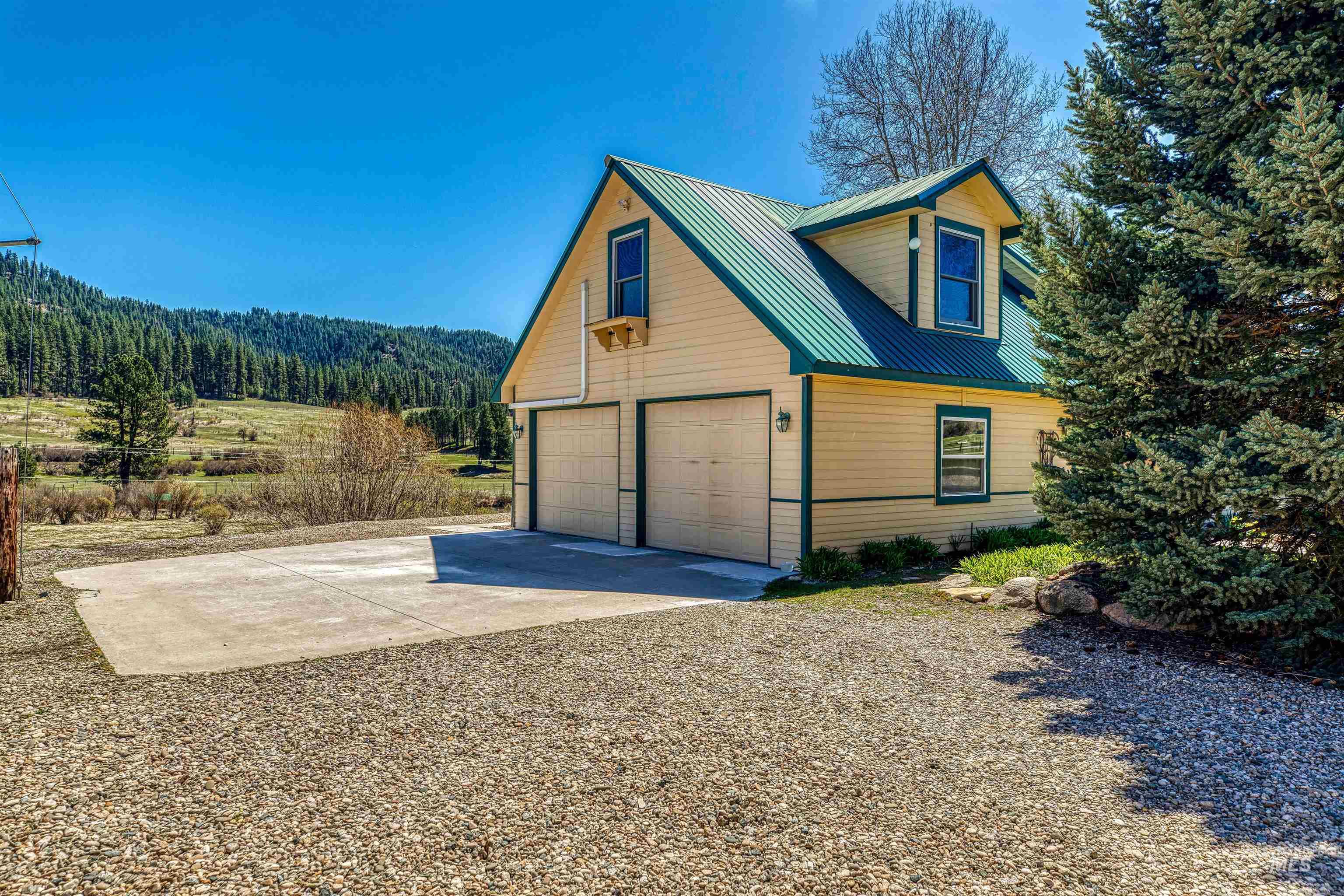 69 River Ranch Rd, Garden Valley, Idaho 83622, 4 Bedrooms, 4 Bathrooms, Residential For Sale, Price $1,149,900,MLS 98902893