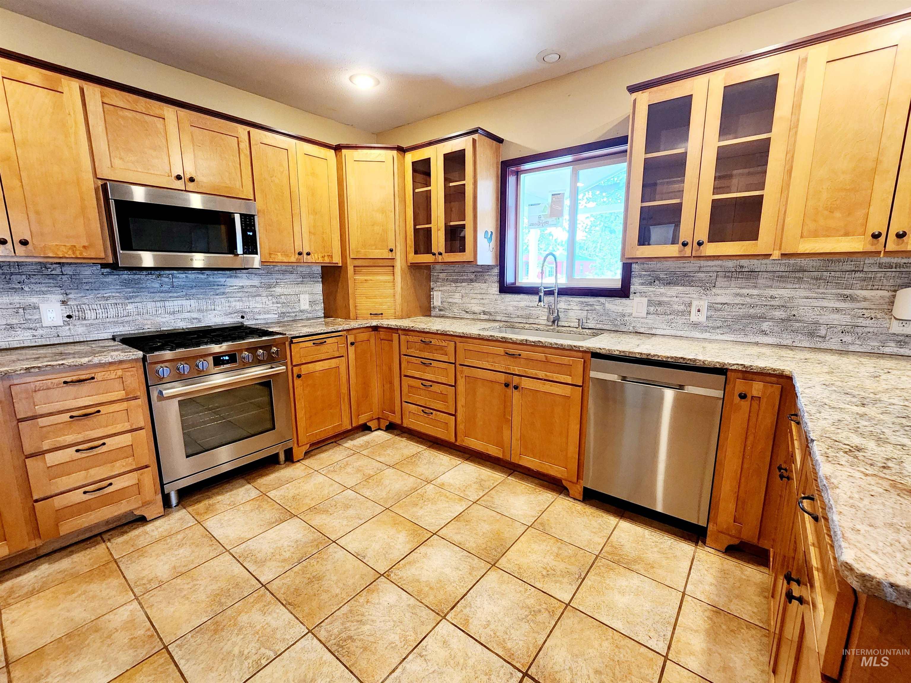 1419 16th Avenue, Clarkston, Washington 99403, 3 Bedrooms, 2 Bathrooms, Residential For Sale, Price $385,000, 98903100