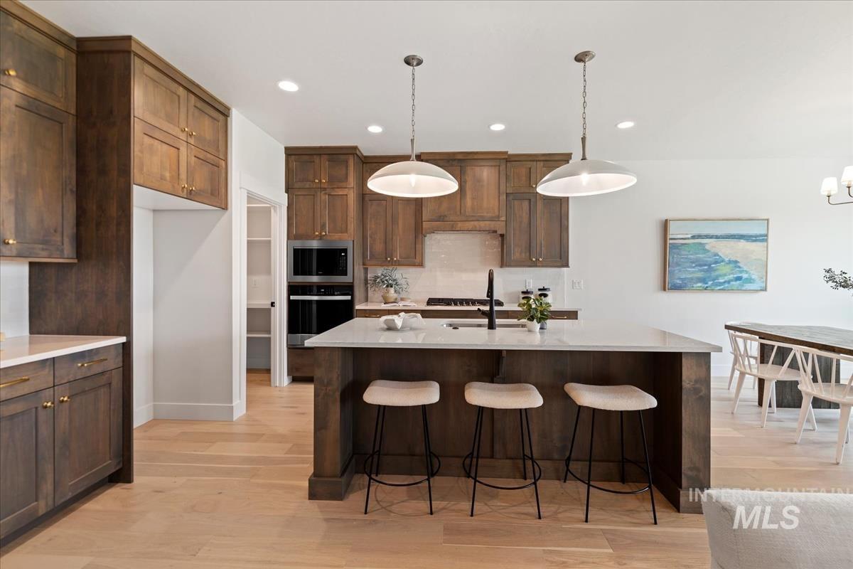 75 S Ryde Ave., Kuna, Idaho 83634, 3 Bedrooms, 2 Bathrooms, Residential For Sale, Price $599,800, 98903103