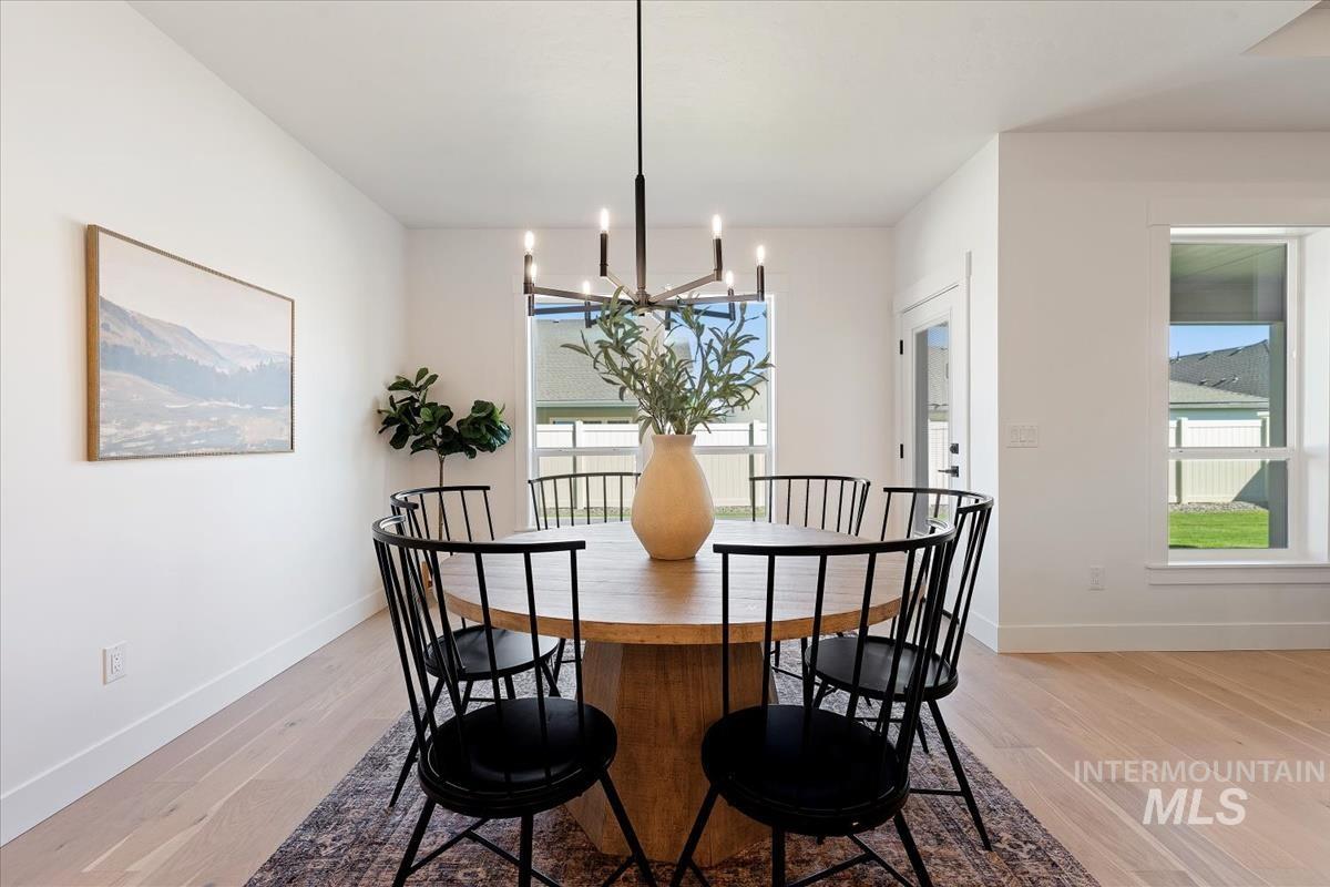 884 W Tall Prairie Dr., Meridian, Idaho 83642, 5 Bedrooms, 3.5 Bathrooms, Residential For Sale, Price $836,800, 98903183