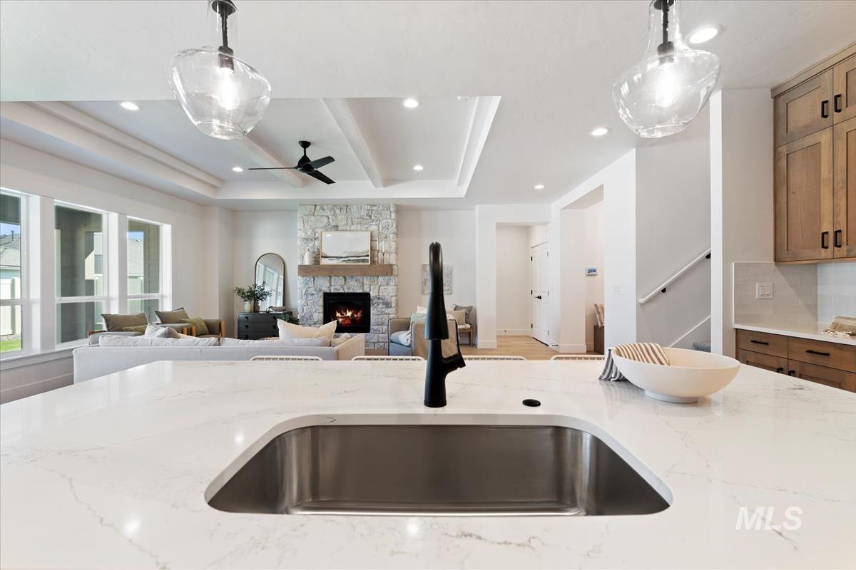 884 W Tall Prairie Dr., Meridian, Idaho 83642, 5 Bedrooms, 3.5 Bathrooms, Residential For Sale, Price $836,800, 98903183