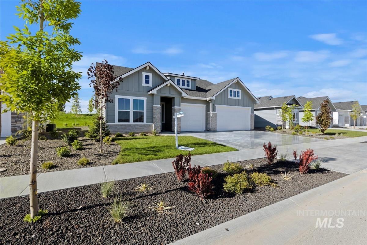 6742 W Piaffe St., Eagle, Idaho 83616, 3 Bedrooms, 2 Bathrooms, Residential For Sale, Price $699,800, 98903200
