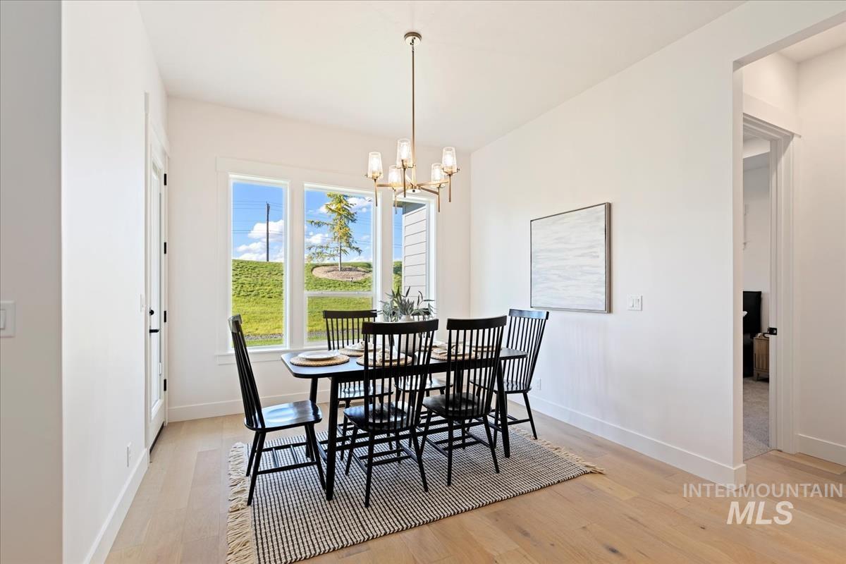 6742 W Piaffe St., Eagle, Idaho 83616, 3 Bedrooms, 2 Bathrooms, Residential For Sale, Price $699,800, 98903200