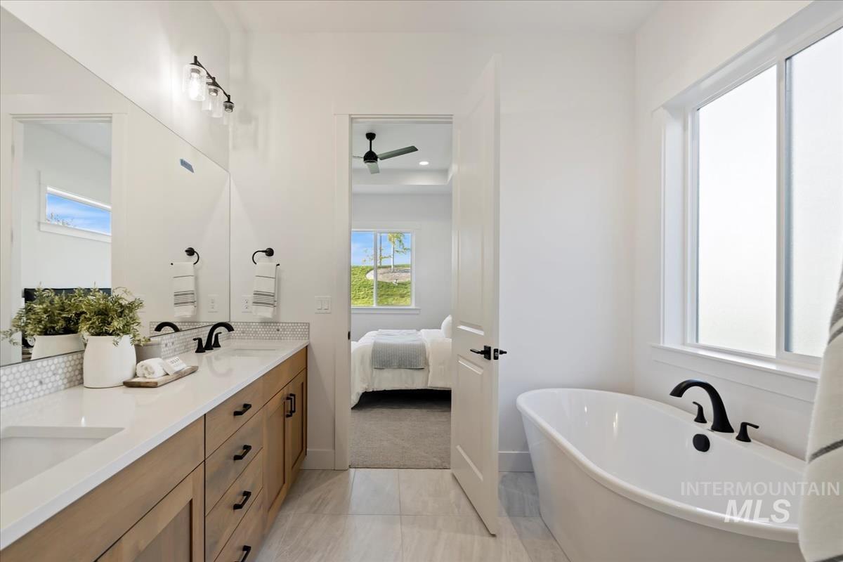 6742 W Piaffe St., Eagle, Idaho 83616, 3 Bedrooms, 2 Bathrooms, Residential For Sale, Price $699,800, 98903200
