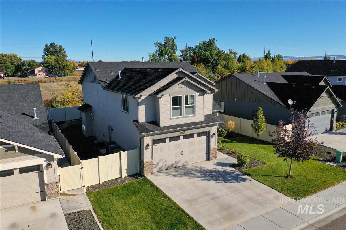 10330 W Achillea St, Star, Idaho 83669, 4 Bedrooms, 2.5 Bathrooms, Residential For Sale, Price $495,000,MLS 98903246