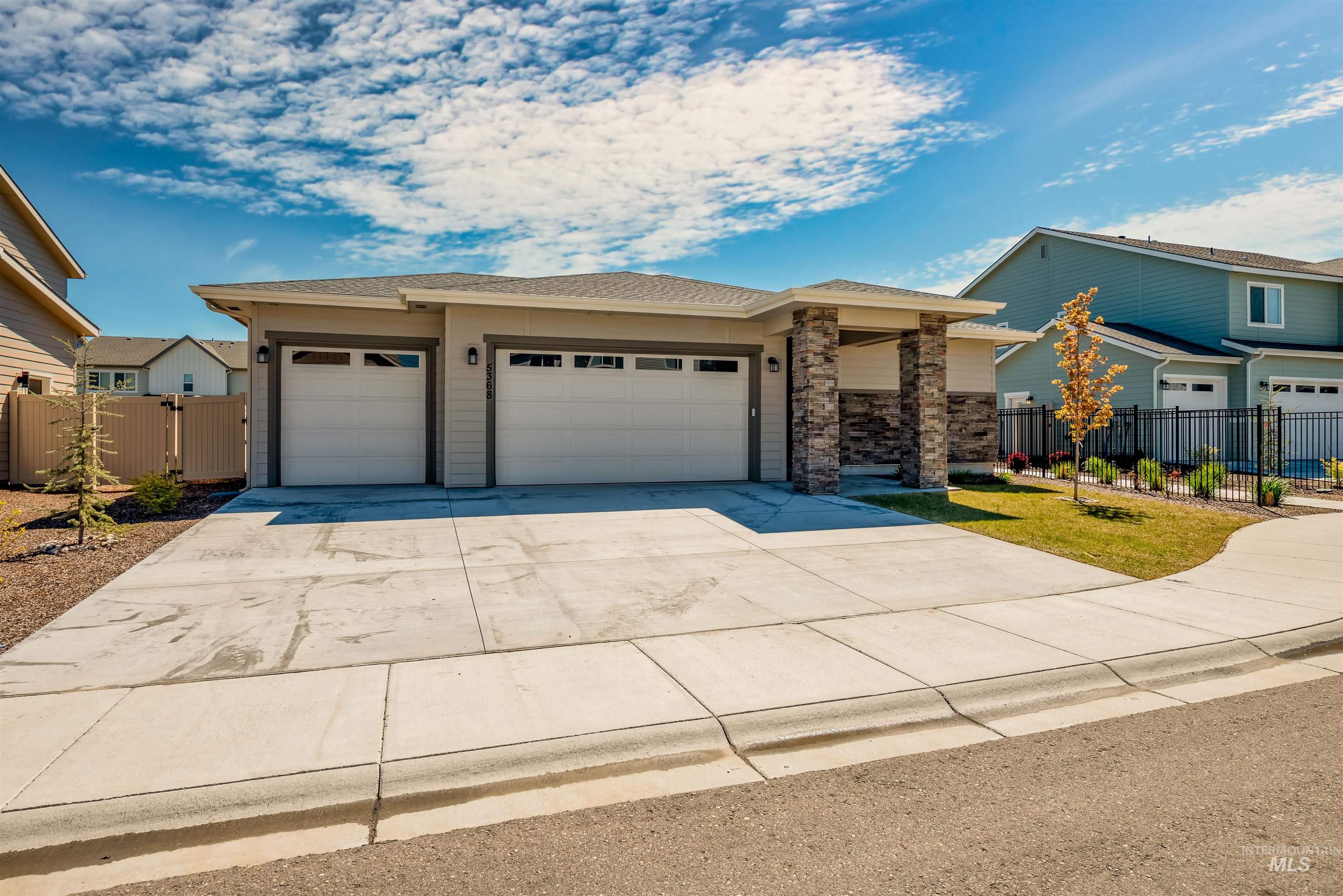 5368 S Snowden Ave, Meridian, Idaho 83642, 4 Bedrooms, 2 Bathrooms, Residential For Sale, Price $560,000,MLS 98903402