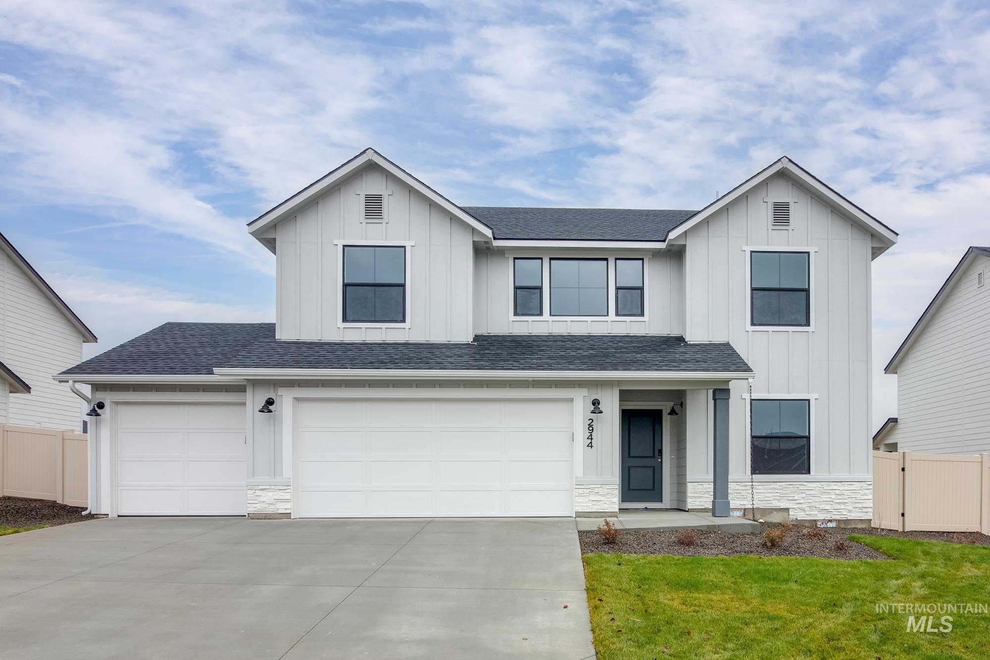 2700 E Night Rider Dr, Kuna, Idaho 83634, 4 Bedrooms, 2.5 Bathrooms, Residential For Sale, Price $509,990,MLS 98903611