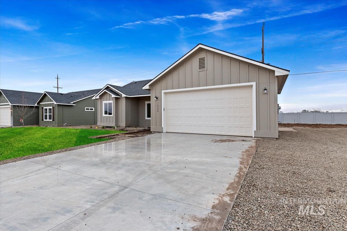 1635 Trail Way, Weiser, Idaho 83672, 3 Bedrooms, 2 Bathrooms, Residential For Sale, Price $294,900,MLS 98903655
