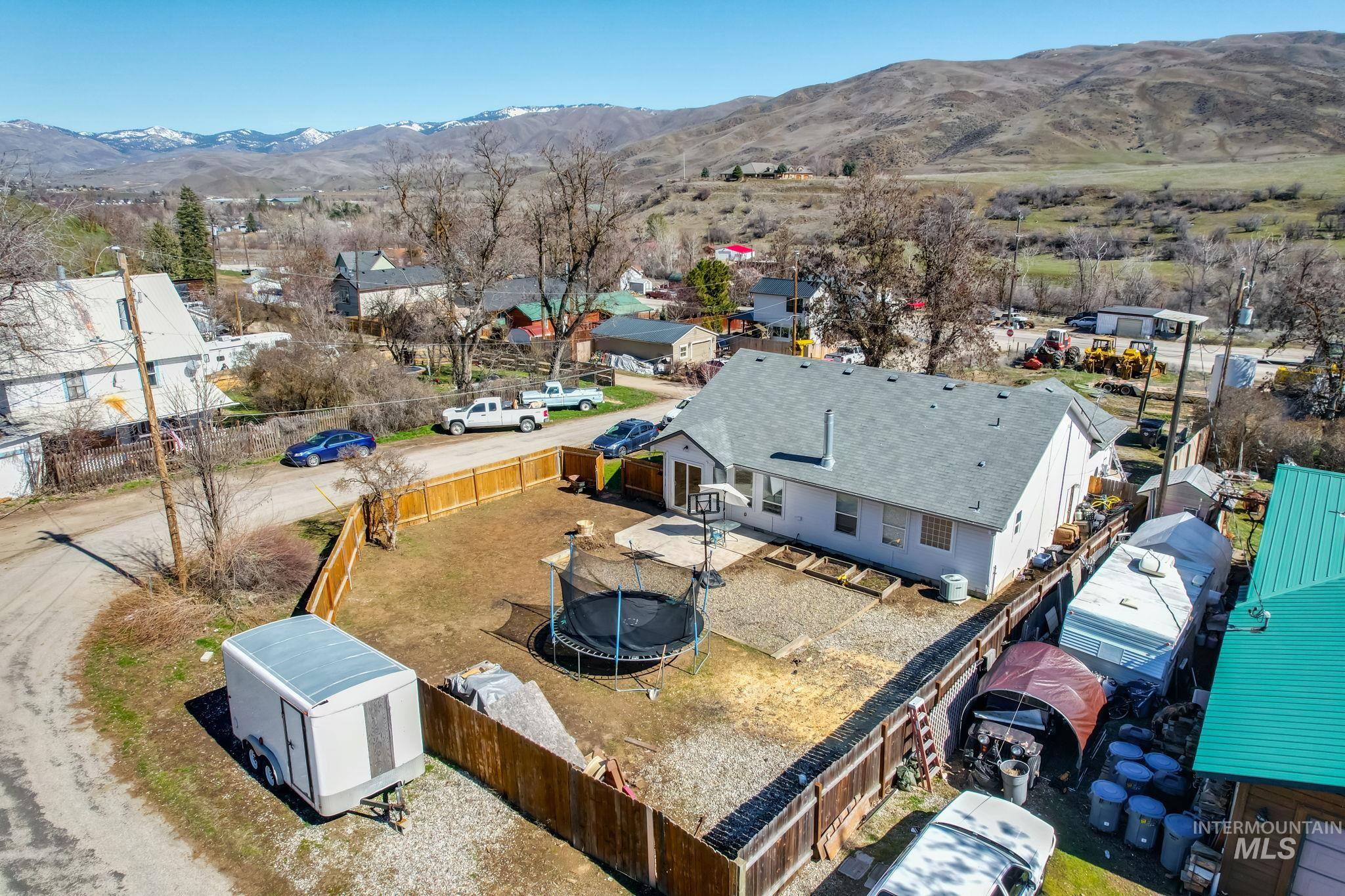 122 3rd St Cir, Horseshoe Bend, Idaho 83629, 3 Bedrooms, 2 Bathrooms, Residential For Sale, Price $379,000,MLS 98903831