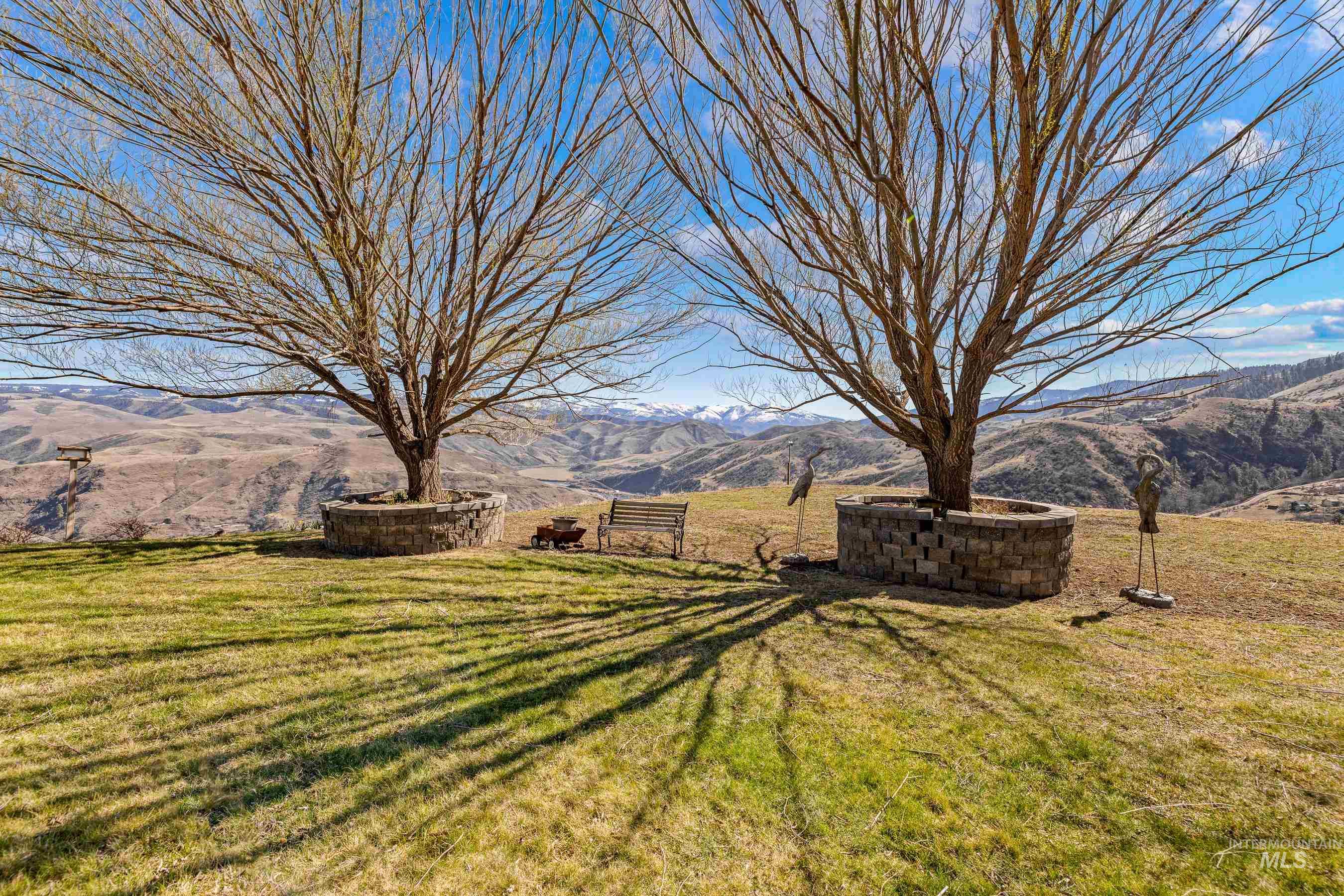 122 Salmon View Road, White Bird, Idaho 83554, 3 Bedrooms, 2.5 Bathrooms, Residential For Sale, Price $925,000,MLS 98903947
