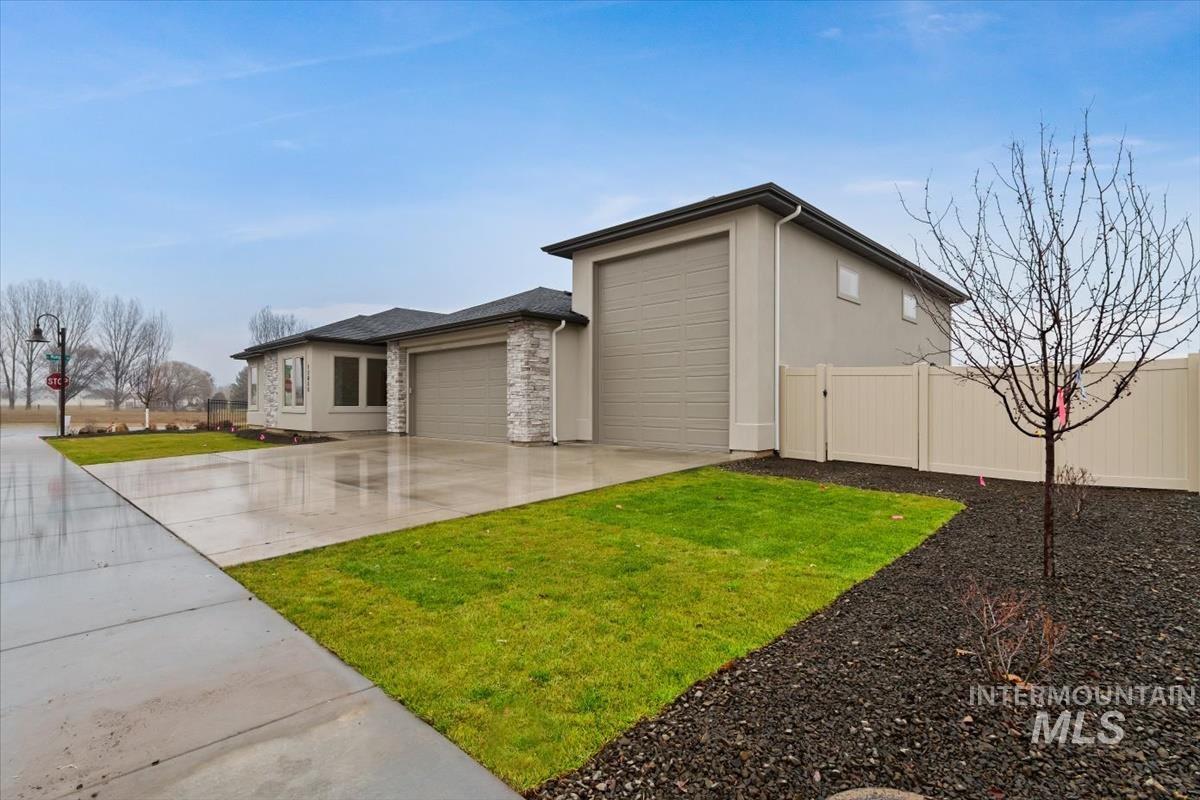 6122 W Estuary St, Eagle, Idaho 83616, 4 Bedrooms, 4 Bathrooms, Residential For Sale, Price $1,098,800,MLS 98904338