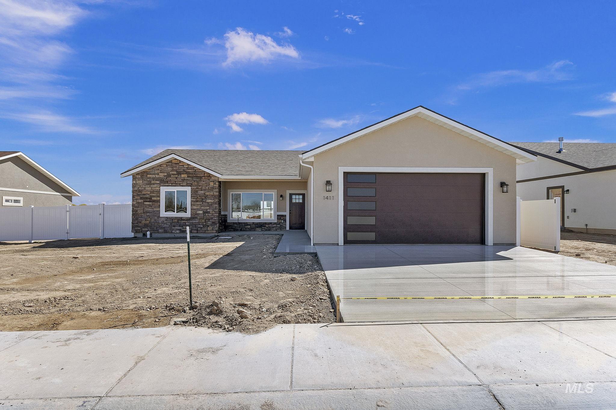 204 Hartley Road, Twin Falls, Idaho 83301, 3 Bedrooms, 2 Bathrooms, Residential For Sale, Price $389,900,MLS 98904393