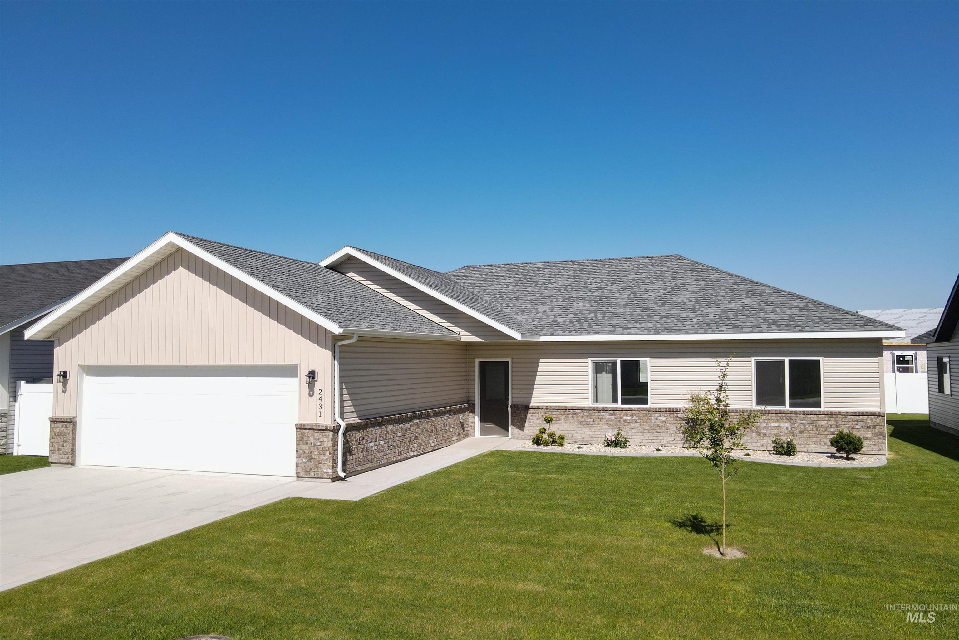 2431 Dorchester Avenue, Burley, Idaho 83318, 4 Bedrooms, 2 Bathrooms, Residential For Sale, Price $399,000, 98904583